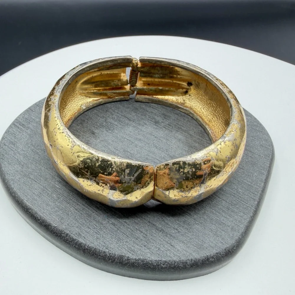 N/A bold gold